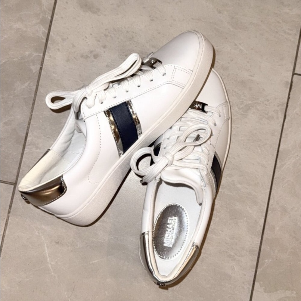 Michael Kors Women's White and Gold Sneakers-size 6 - Picture 2 of 3